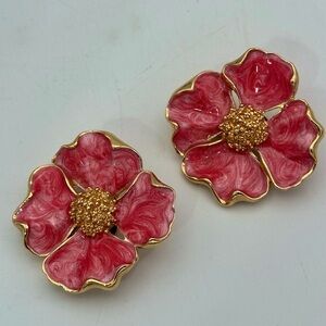 Vintage Avon Dogwood Flower Clip Earrings